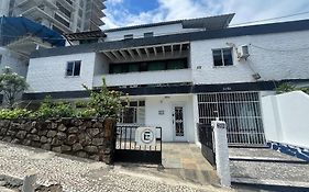 Faça tudo a pé em suíte 160mts da Praia da Barra 5